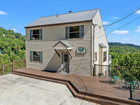 1839 Zurich Ct, Gatlinburg, TN 37738