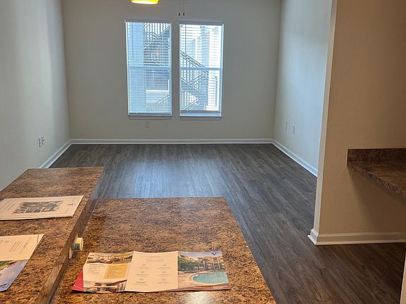 5th image of 1531 W Lemon St #4