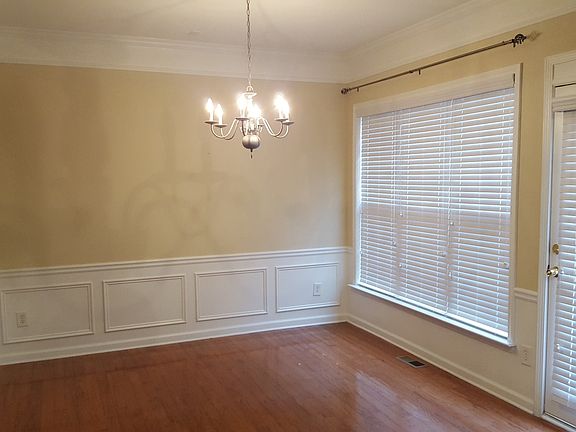 4th image of 1585 Gaylor St SE