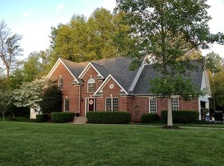 10000 Secretariat Dr, Goshen, KY 40026