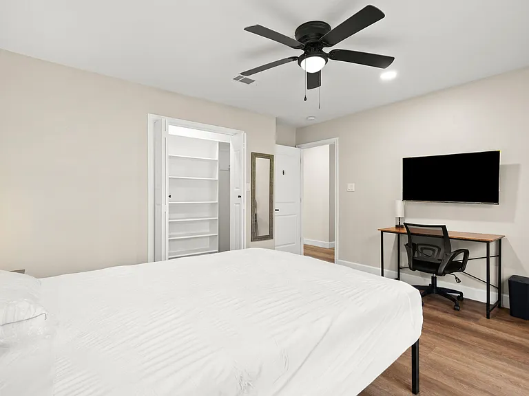 Sequoia Ln — Photo 2
