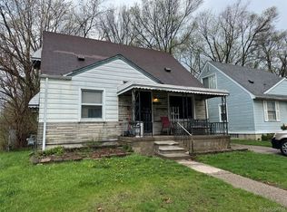 8247 Heyden St, Detroit, MI 48228
