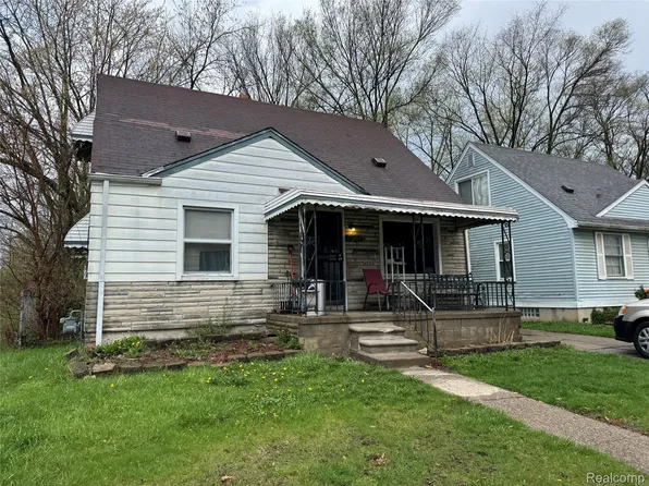 8247 Heyden St, Detroit, MI 48228