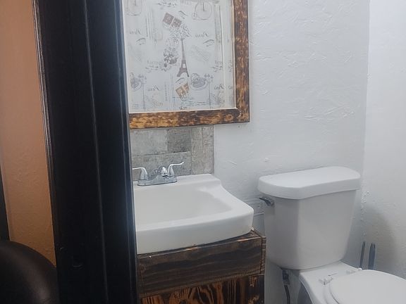 4th image of 803 E Palm Ave #B