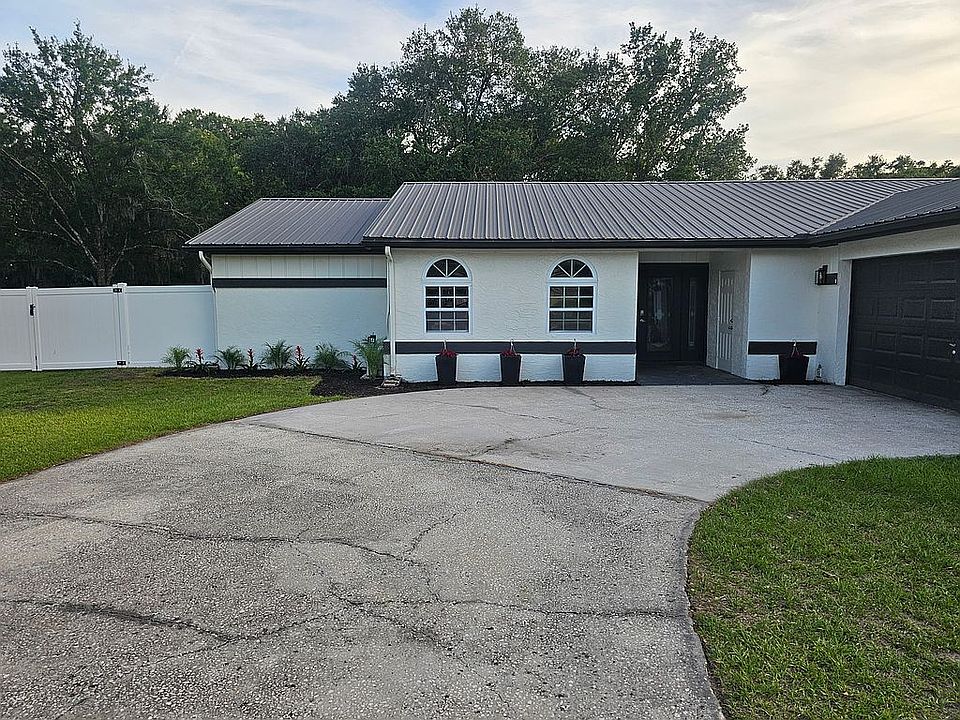 1st image of 7233 Woodbrook Dr