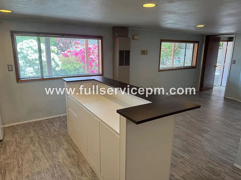 625 Avenue B #2 — Photo 11