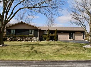 215 Highland Ave, Ossian, IN 46777