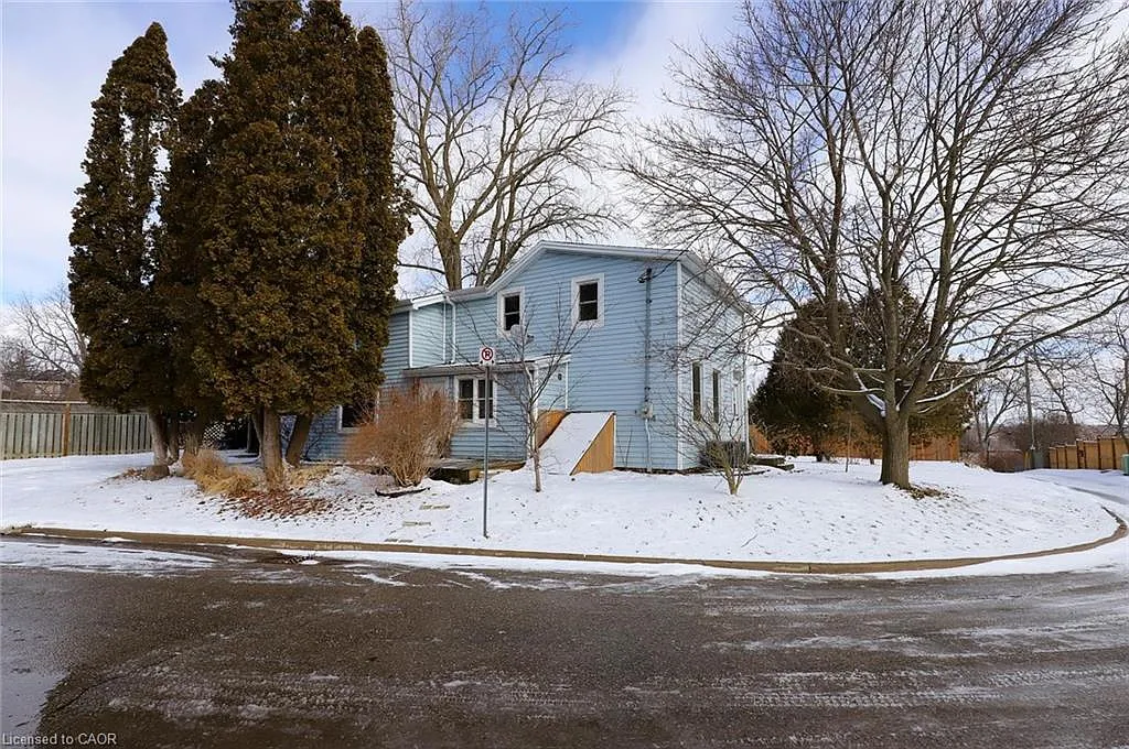 1 John Ave photo 1