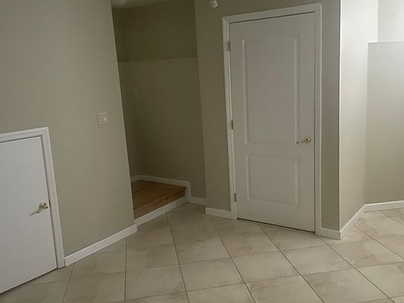 2nd image of 70B Bayview Ave