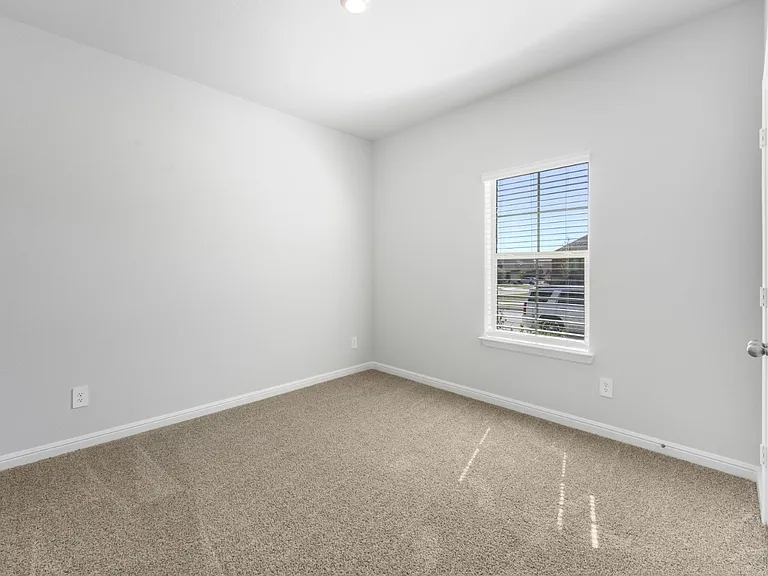1208 Marsha Ln — Photo 5