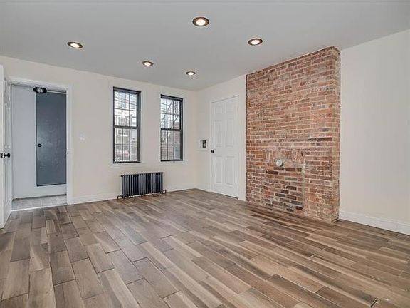 5th image of 89 Harmon St