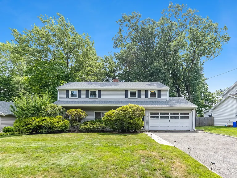 48 Jefferson Ave — Photo 28