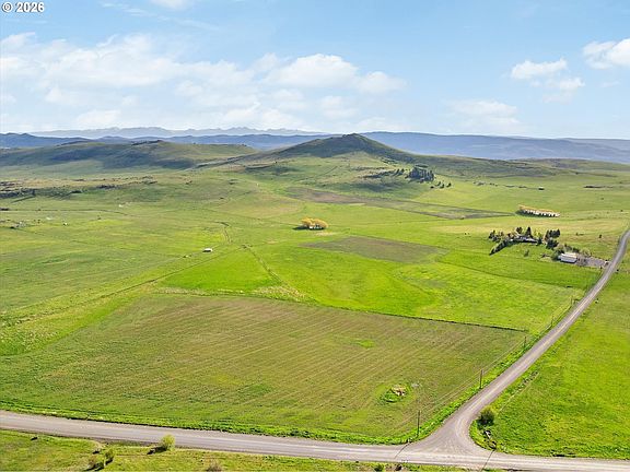 5th image of 61938 High Valley Rd