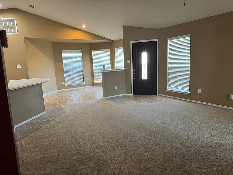 2152 Ingrid Ln — Photo 6
