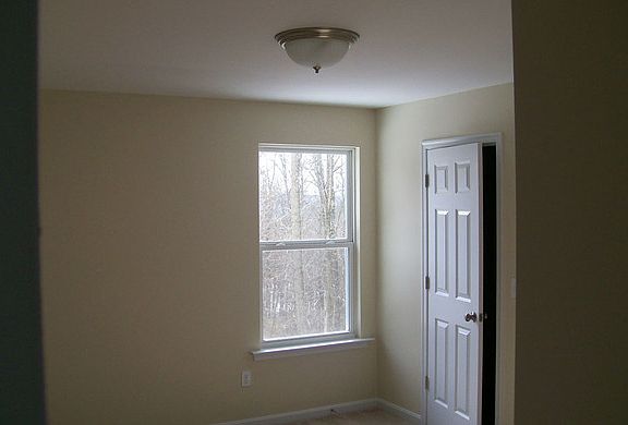 The Abriel Bedroom #2 with window