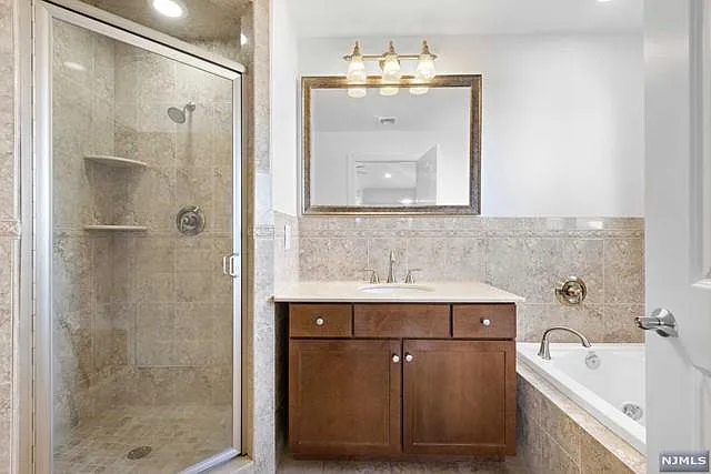 376 Aurora Ave #A — Photo 20