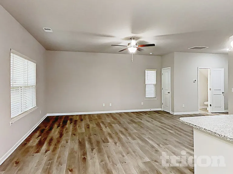 205 Spring Knoll Dr — Photo 16