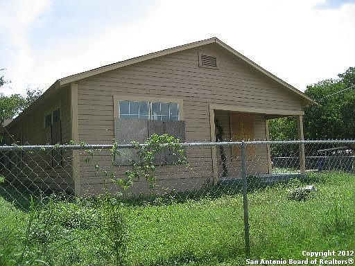 1st image of 302 Bee St