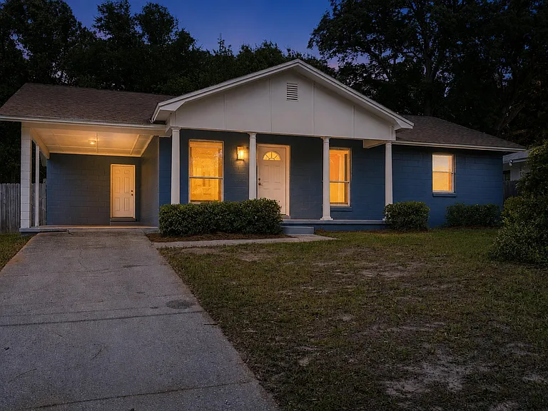 713 Lagoon Dr — Photo 16