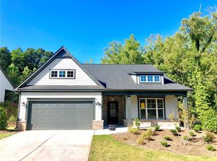 1319 Burnam Wood Dr, Gainesville, GA 30501