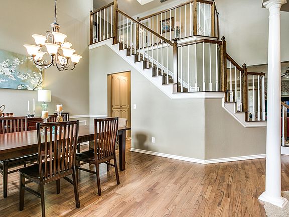 4th image of 2120 Green Hill Dr