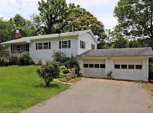 82 Mockingbird Ln, Clyde, NC 28721