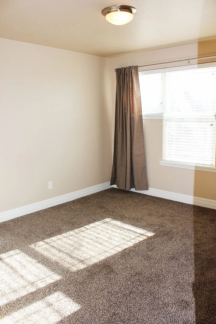 3 Bedroom Home in West Greeley — Photo 3