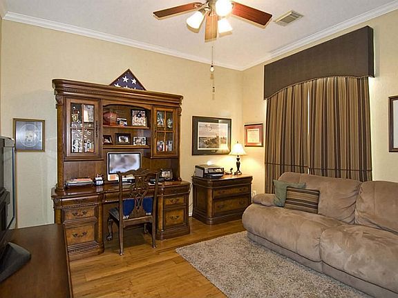 3rd image of 14334 Arlington Pl