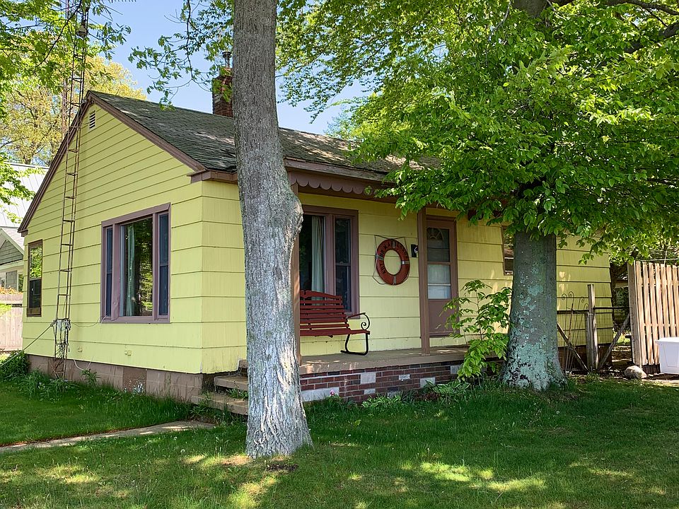 1st image of 2569 Scenic Dr