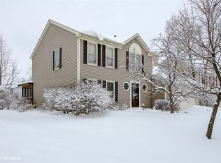 1481 Blue Heron Dr, Crystal Lake, IL 60014