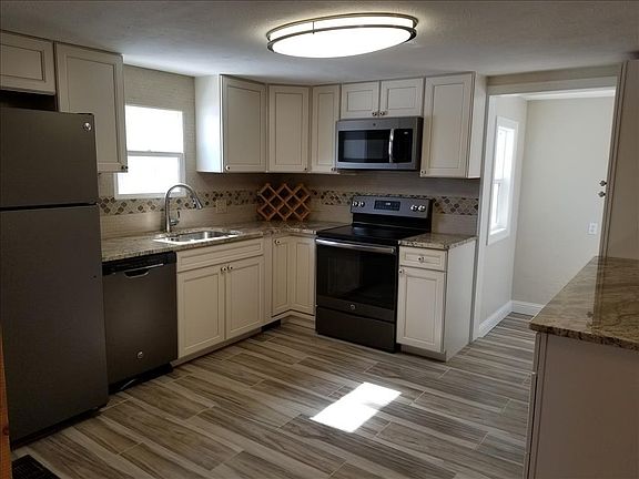 completely remodeled/updated Kitchen