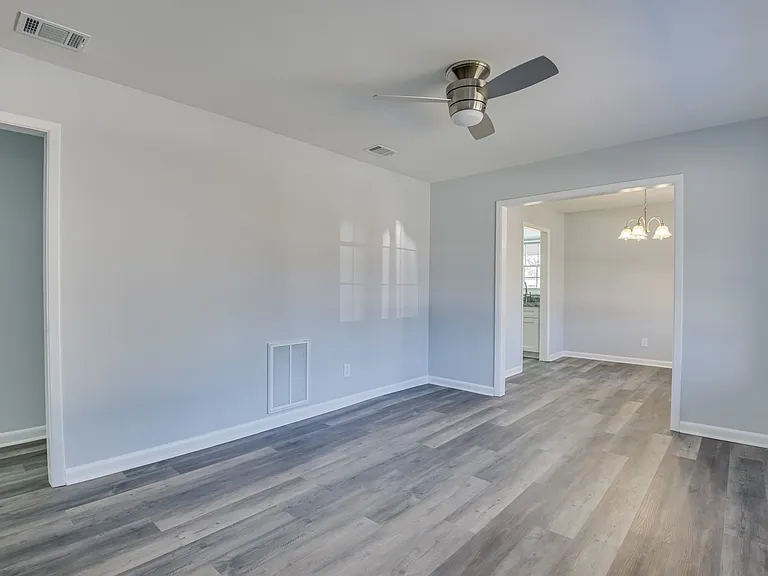 1709 Forest Creek Ct — Photo 6