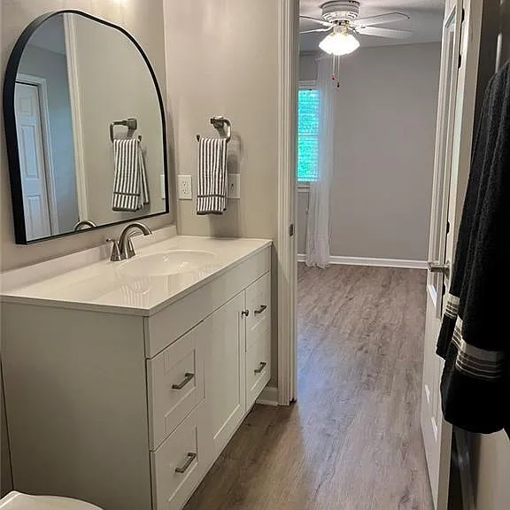 138 Sterling Ct — Photo 20