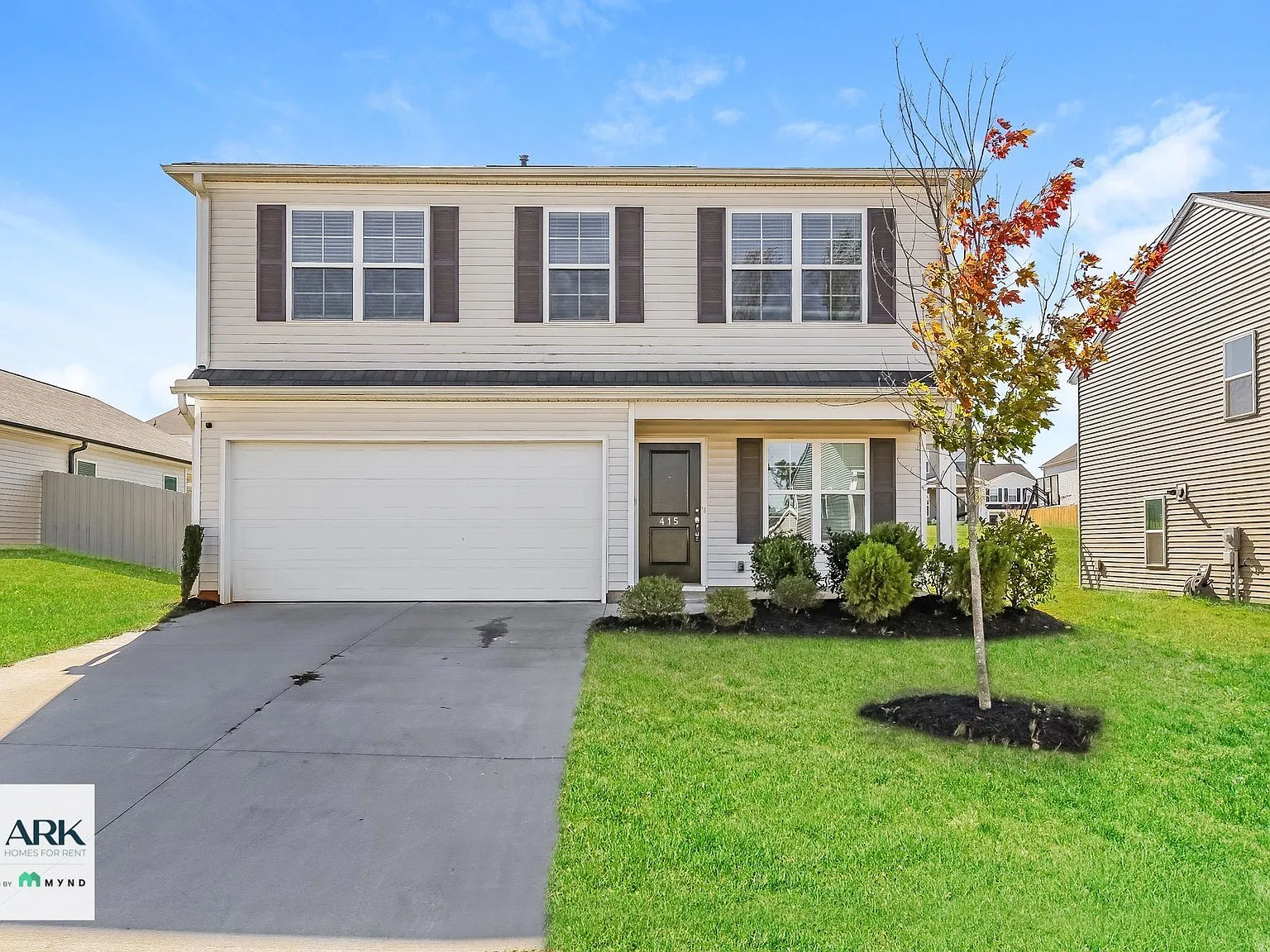 3 bed, 2.5 bath, 2223 sqft, $1,975 — Photo 1