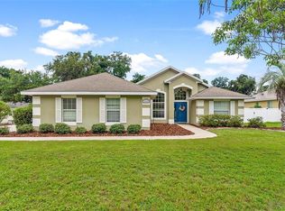 2000 Meadowside Dr, Eustis, FL 32726