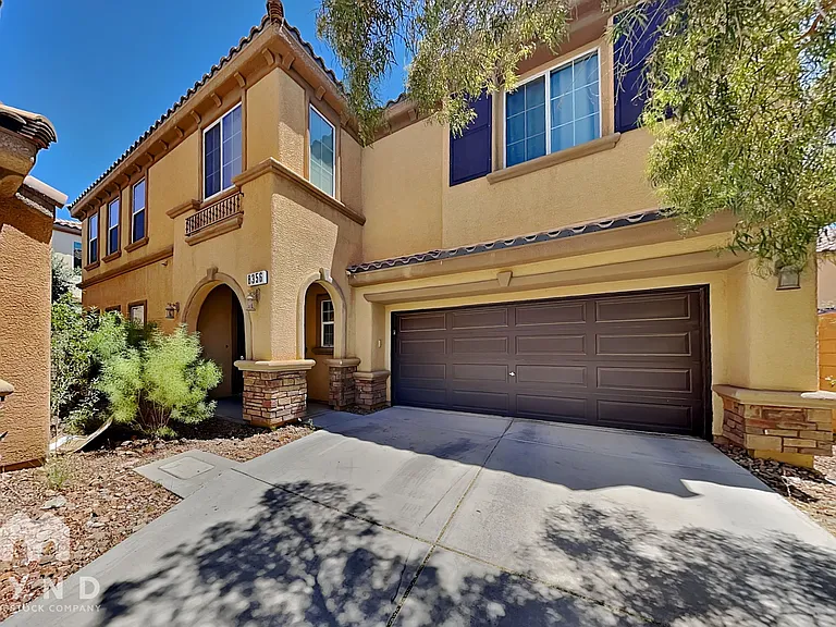 8356 Waylon Ave — Photo 1