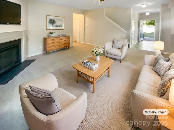 3510 Heathcott Cir, Charlotte, NC 28262