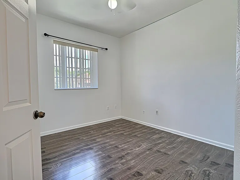 8833 S Isles Cir #8833 — Photo 18