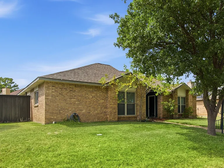 5005 Frontier Ln — Photo 8