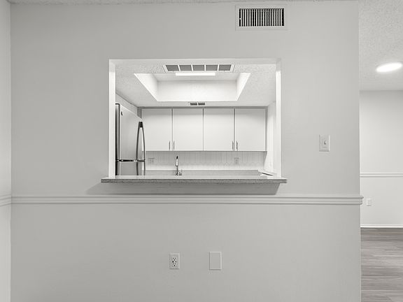 Emerald Apartment Home