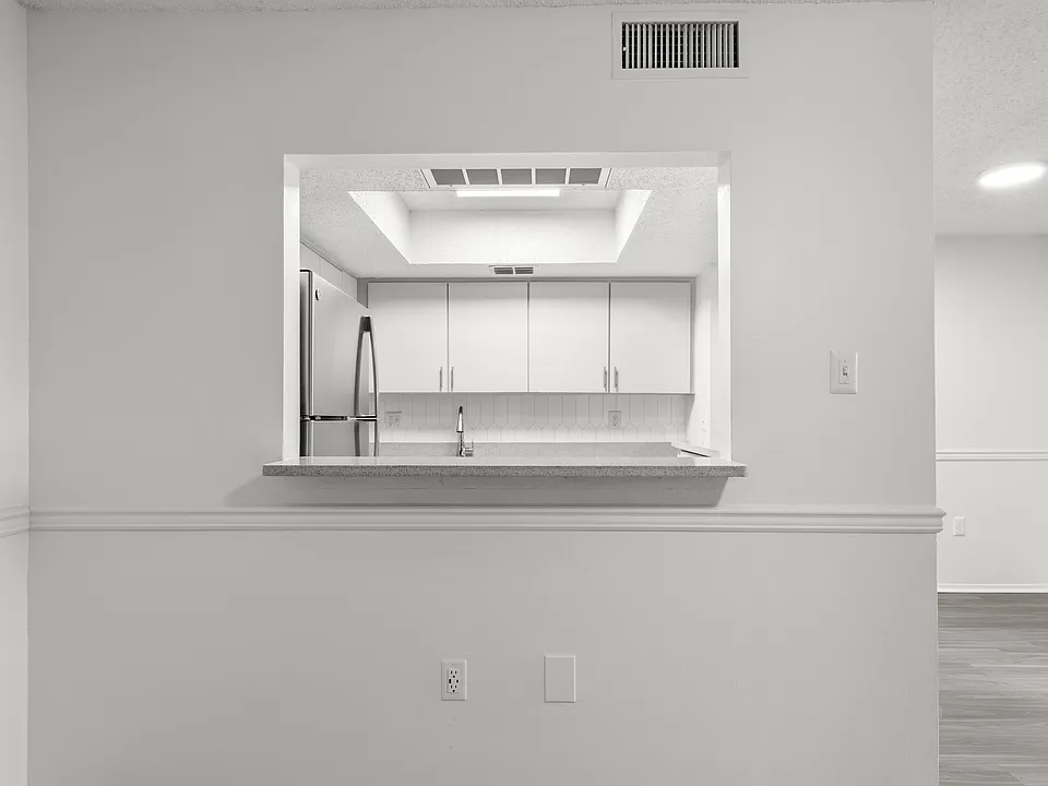 Emerald Apartment Home