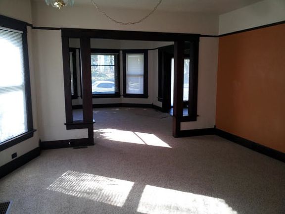 4th image of 2209 Hoyt Ave