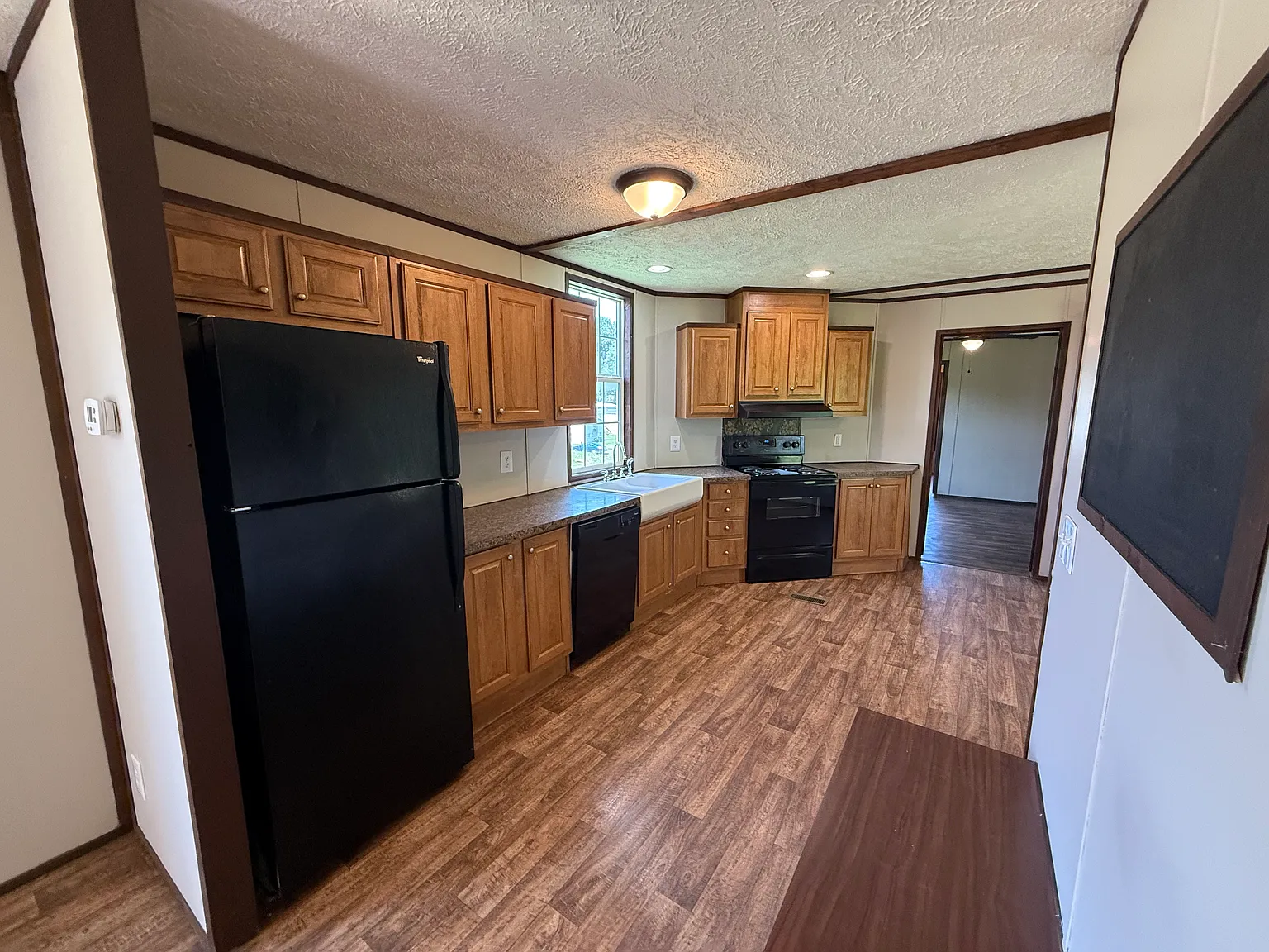 3 bed, $975 — Photo 4