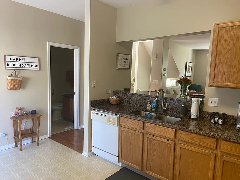 3366 Ravinia Cir #3366 — Photo 5