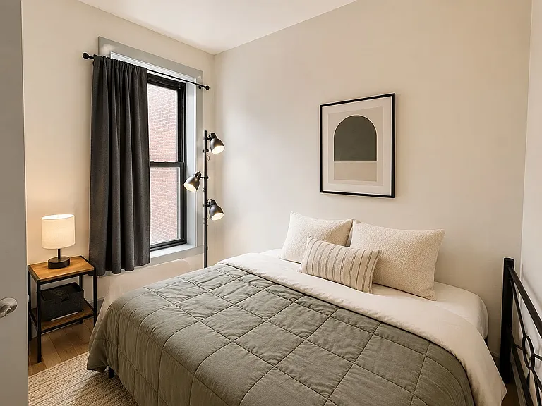 1721 Woodbine St #1R — Photo 4