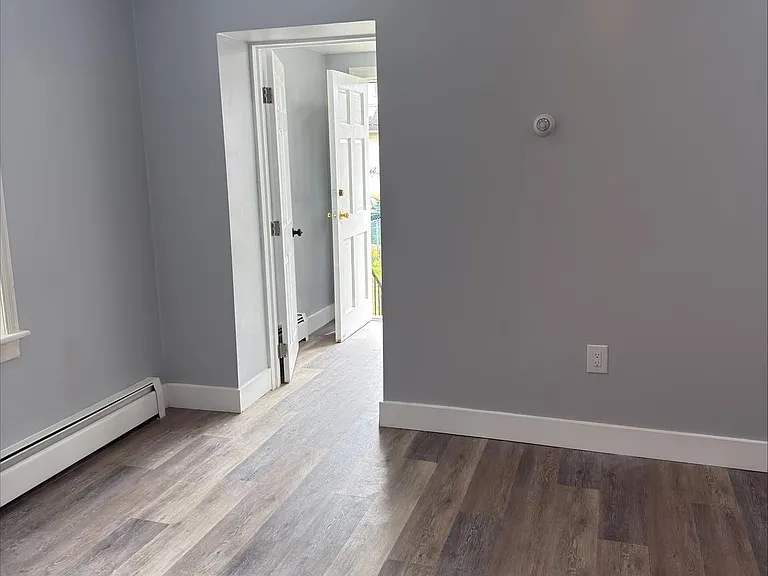 174 E Main St — Photo 5