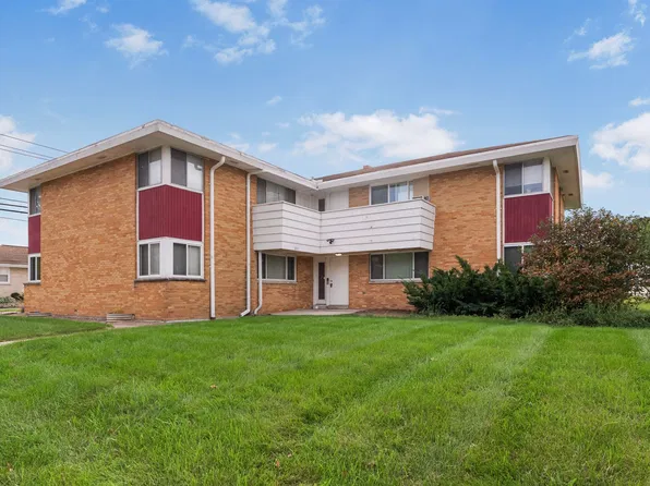 8105 W Capitol Dr, 8105 W Capitol Dr APT 5, Milwaukee, WI 53222