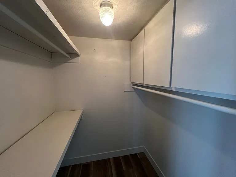 10th Street Square Apartments — Photo 39