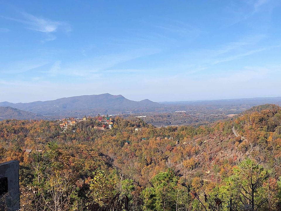 2nd image of 2321 Fox Berry Way