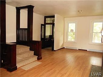 4th image of 917 W Gordon St
